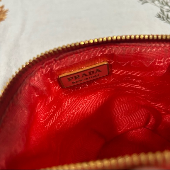 Vintage Prada Coin Purse - Picture 4 of 6